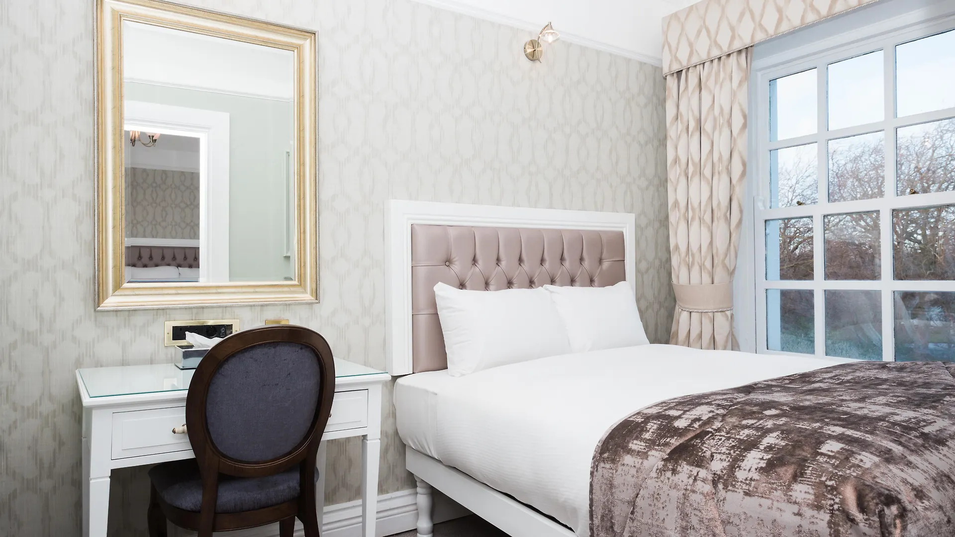 Stauntons On The Green Hotel Дублин 3*,  Ирландия