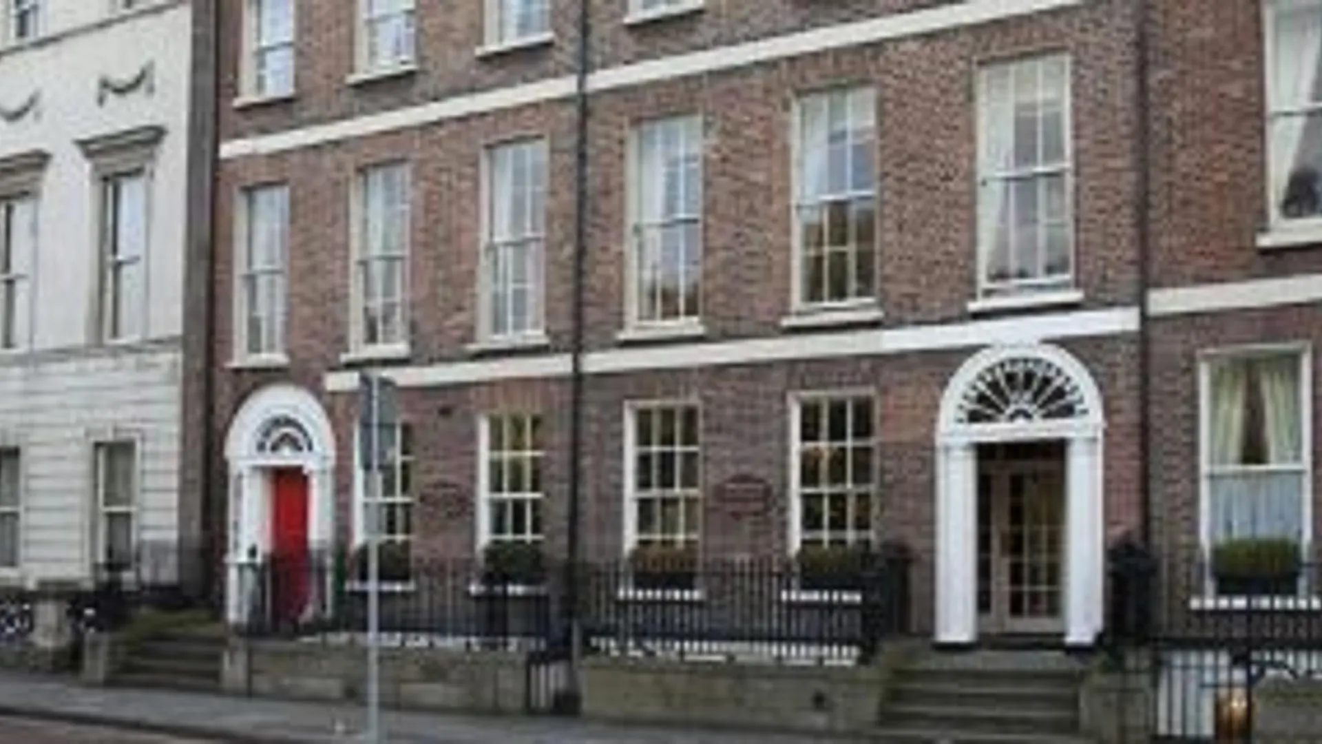 Stauntons On The Green Hotel Dublin 3*,  Ireland