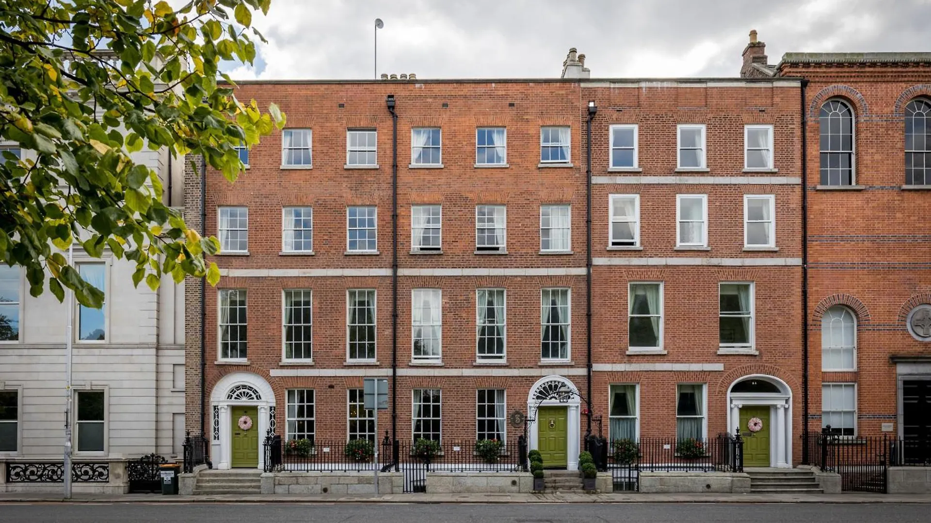 ***  Stauntons On The Green Hotel Dublin Ireland