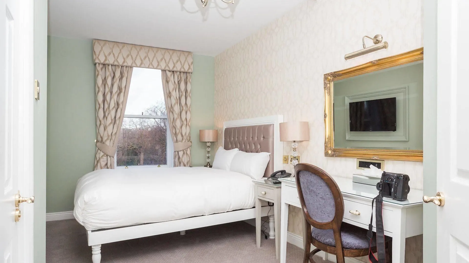 ***  Stauntons On The Green Hotel Дублин Ирландия